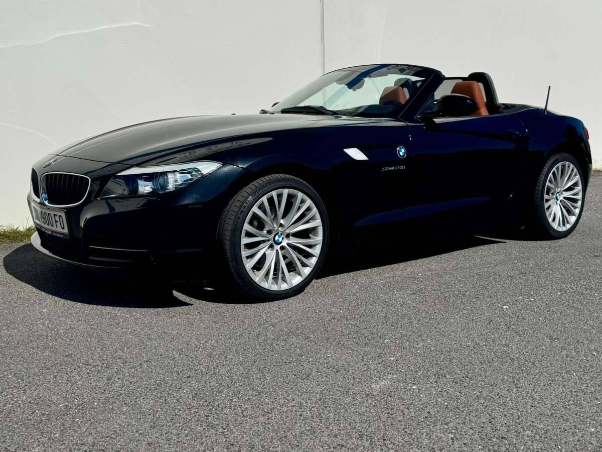 BMW Z4 sDrive 23i / 6-Zyl. / Xenon/Pick-Serv-neu