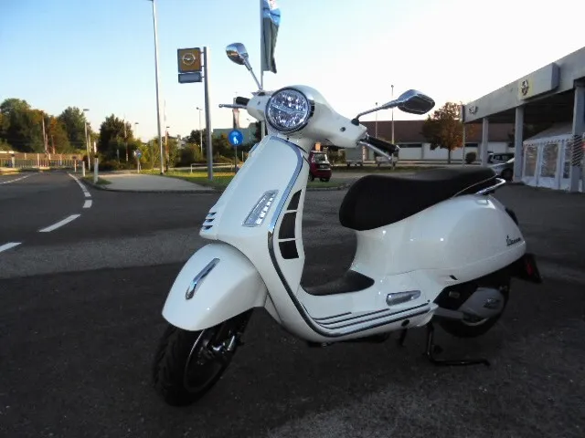 Vespa GTS