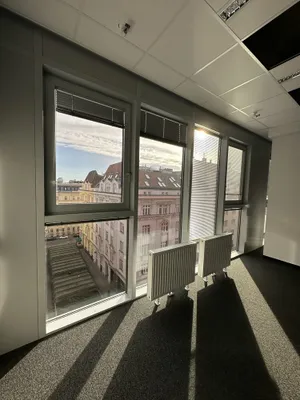 Gewerbeimmobilie mieten in Wien – 1 193 m², € 23 – Bild 1 von 8