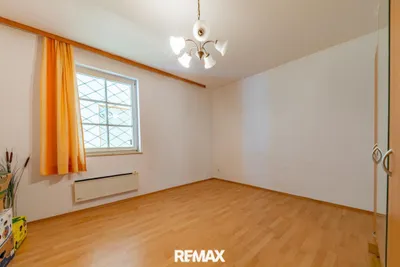 2-Zimmer-Wohnung kaufen in Hollabrunn – 81 m², € 198.000 – Bild 6 von 12