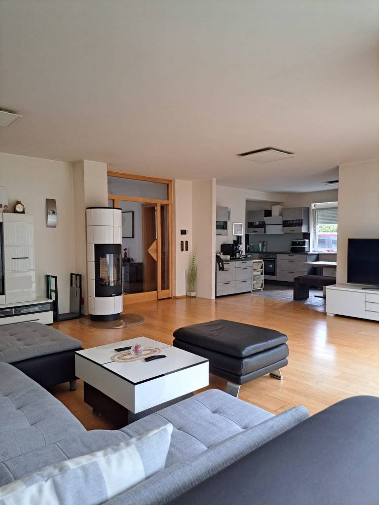 Keine Provision + keine Vertragserrichtungskosten: Gepflegte Doppelhaushälfte im Westen von Innsbruck, inkl. Garage, Terrasse und Garten, Innsbruck