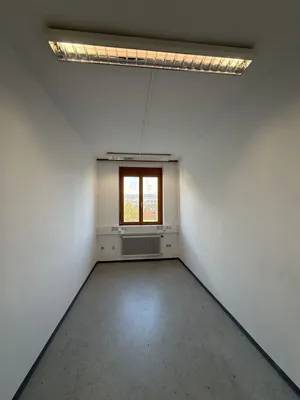 3-Zimmer-Gewerbeimmobilie mieten in Hallein – 33 m², € 544 – Bild 11 von 35