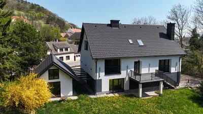 Haus kaufen in Neunkirchen – 237 m², € 790.000 – Bild 2 von 61