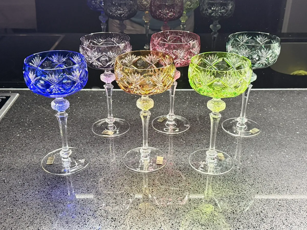Kristallgläser, Weingläser bunt, Sektschallen, € 300,- (1100 Wien)