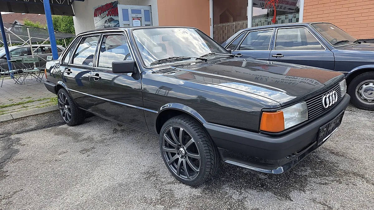 Audi 80 1985 photo 3