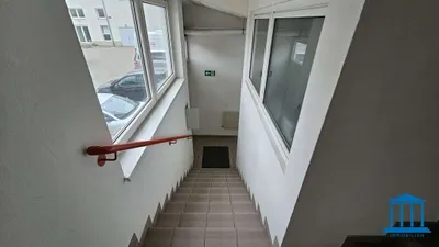 9-Zimmer-Gewerbeimmobilie mieten in Wiener Neustadt – 419 m², € 4.711 – Bild 30 von 32