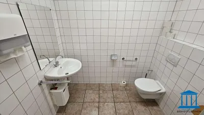 9-Zimmer-Gewerbeimmobilie mieten in Wiener Neustadt – 419 m², € 4.711 – Bild 25 von 32
