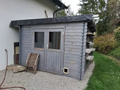 Zu verschenken: Gartenhäuser / Schuppen - Gartenmöbel / Griller / Dekoration (Zustand: Gebraucht)