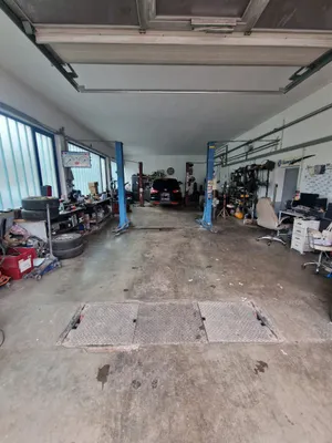 Gewerbeimmobilie mieten in Baden – 200 m², € 2.640