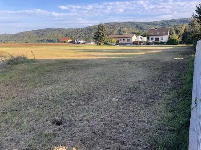 Baugrundstück mit hoher Lebensqualität von PRIVAT an PRIVAT - Ansicht 2