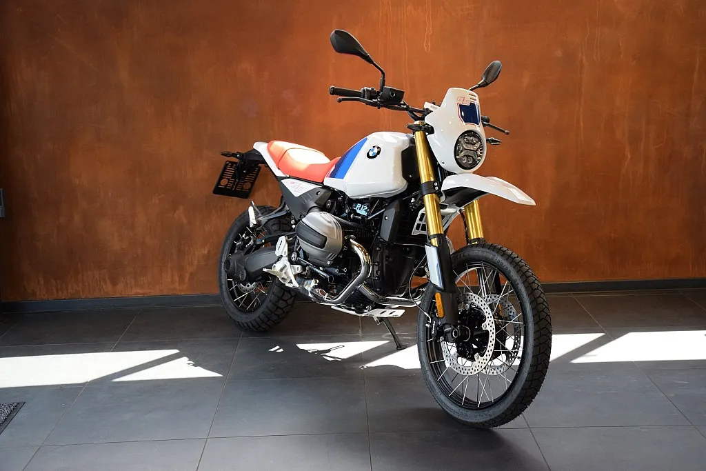 BMW R NineT