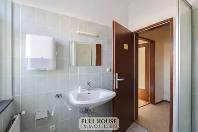 2-Zimmer-Gewerbeimmobilie mieten in Villach – 38 m², € 350 – Bild 8 von 14