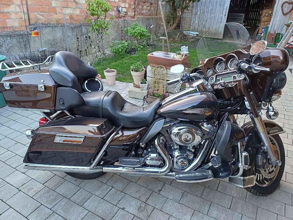 Harley-Davidson Electra FLHTKAE ELECTRA GLIDE Ultra Limited 110  ANNIVERSARY EDITION Tourer