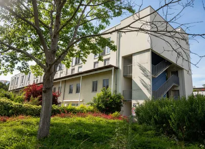 1220! Tolle 4 Zimmer Gartenwohnung und Stellplatz in Grünruhelage! – Bild 2