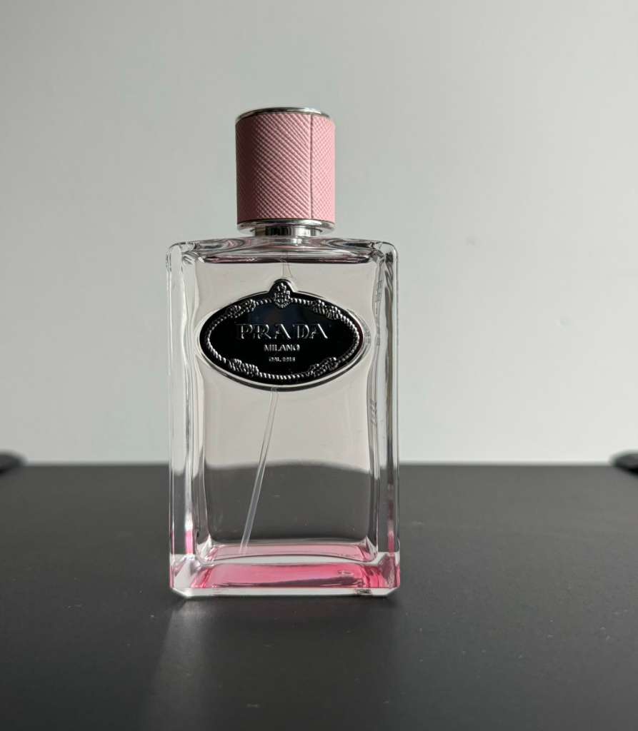 Prada offers Rose