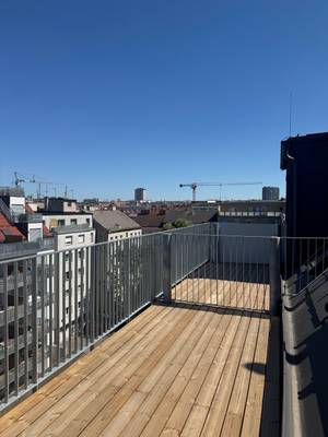 Erstbezug: City-Penthouse Dachgeschosswohnung mit 12 m² Balkon und Blick über Wien ab 1.05.2026
