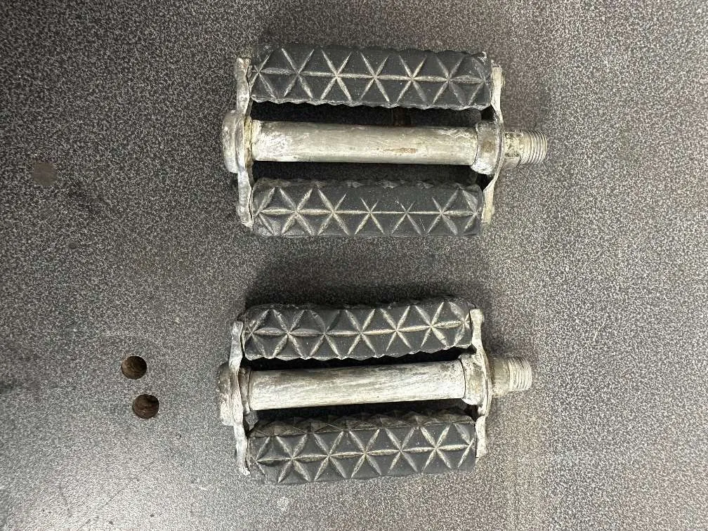 campingstuhl hoch trekony hoch, Aluminium 2026_MLB_Summer Stirnband Knot aus recyceltem Kaschmir (Farbe):Soft Grey Campingplatz Park-Camping Lindau in