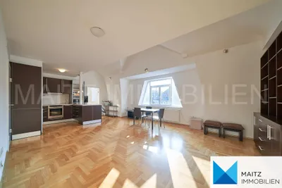 UNBEFRISTET im COTTAGE: Großzügige Dachgeschosswohnung **LIFT & KLIMA**