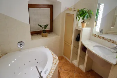 4-Zimmer-Wohnung mieten in Linz – 120 m², € 2.440 – Bild 3 von 16