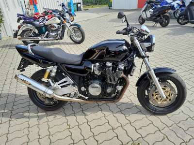 Yamaha XJR 1200
