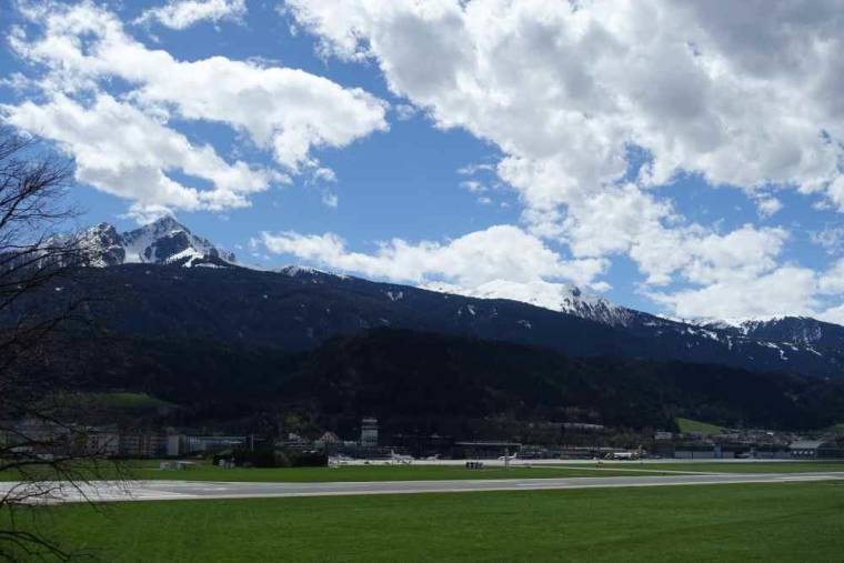 Sonnige Garconniere in der Kranebitter Allee zu vermieten, Innsbruck