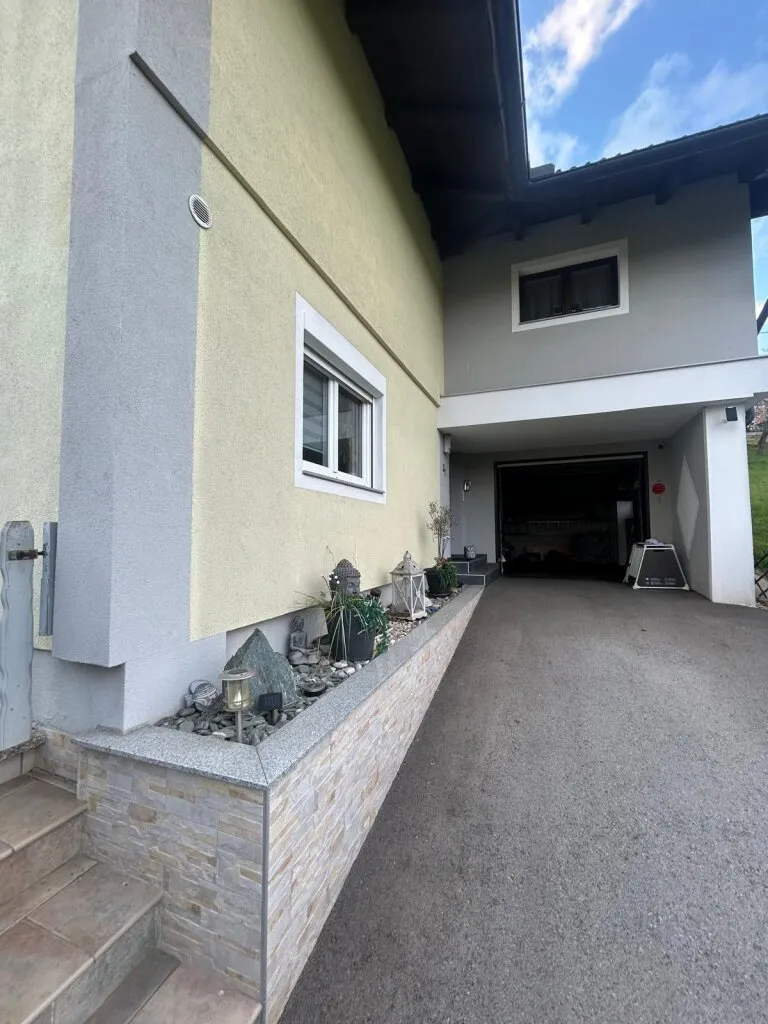 Eigennutzen oder Vermieten: Modernisiertes Zweifamilienhaus 195m² mit 6 Zimmern in verkehrsgünstiger Lage zur St Veiter Strasse , in Kärnten EUR 419.000 – pohled 3