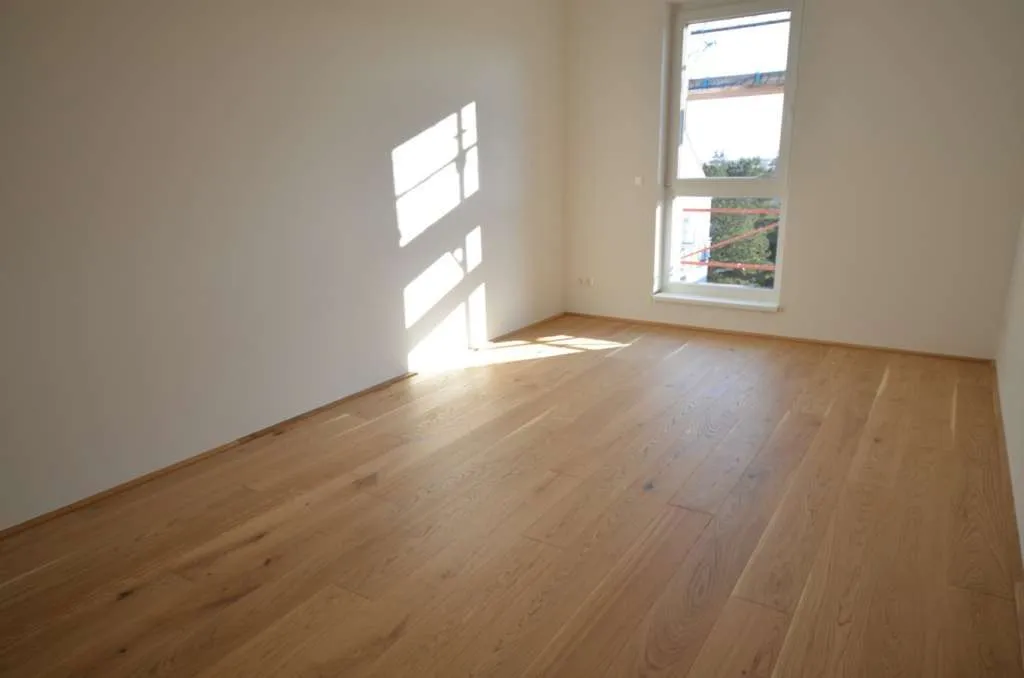 Wunderschöne Dachgeschoß-Wohnung Friedrich-Schiller-Straße/ Schulweg zu vermieten. – pohled 3