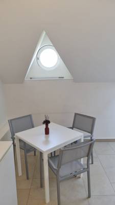 Moderne Dachgeschoßwohnung nahe Schönbrunn - ab 15. Juni bezugsbereit – Bild 3