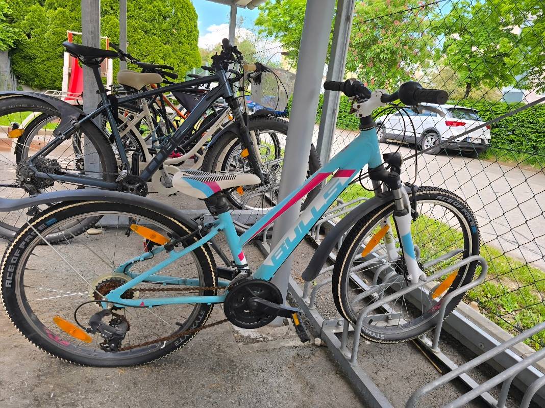 poc fahrradhelm damen Omne Beacon Mips POC Helm für Radfahrer