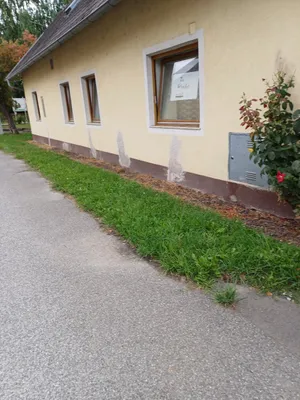 3-Zimmer-Haus kaufen in Hollabrunn – 90 m², € 81.000 – Bild 1 von 16