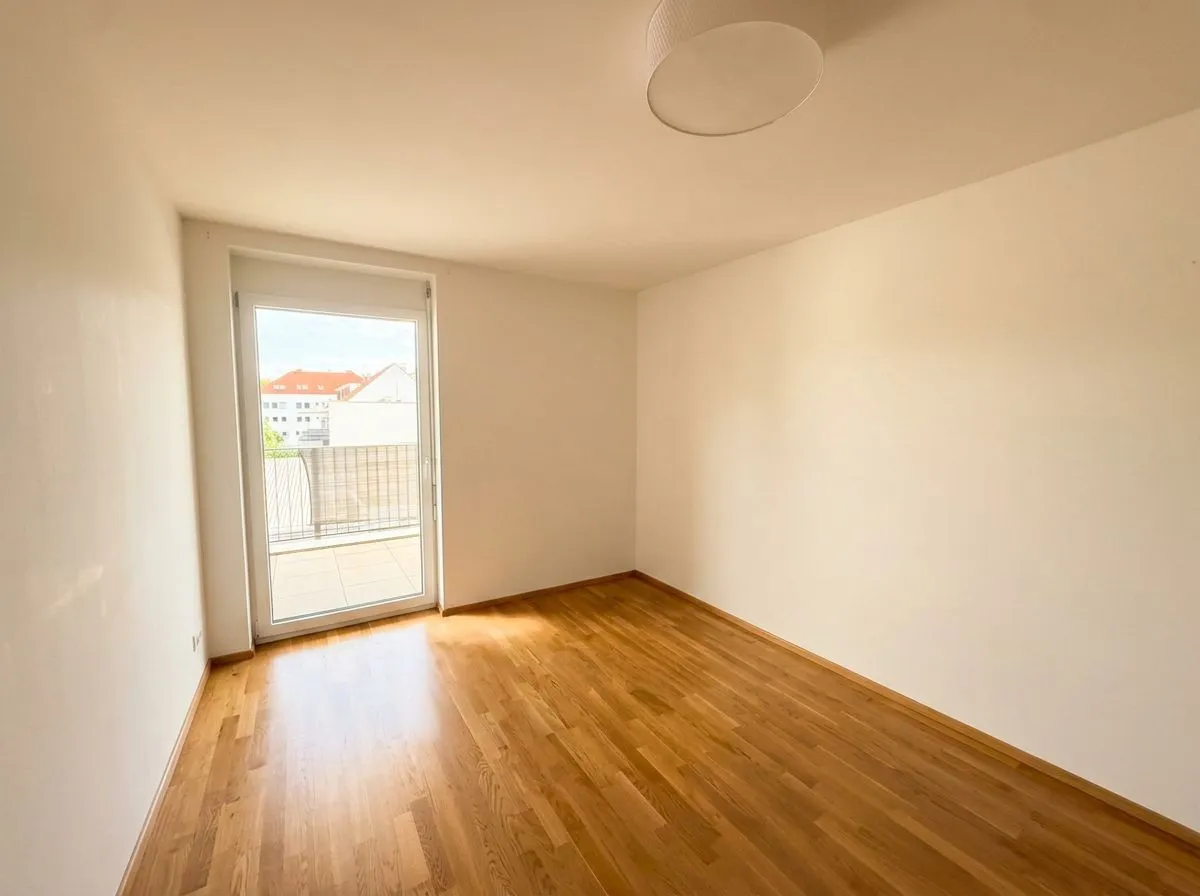Helle 2-Zimmer Wohnung mit großer Terrasse - Widok 3