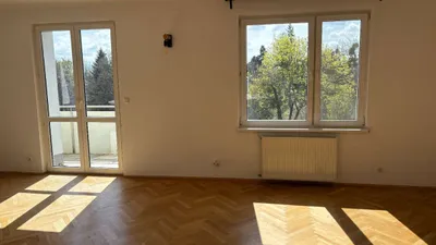 IDEAL FÜR PAARE - Helle offene Wohnung mit Grünblick – Bild 2