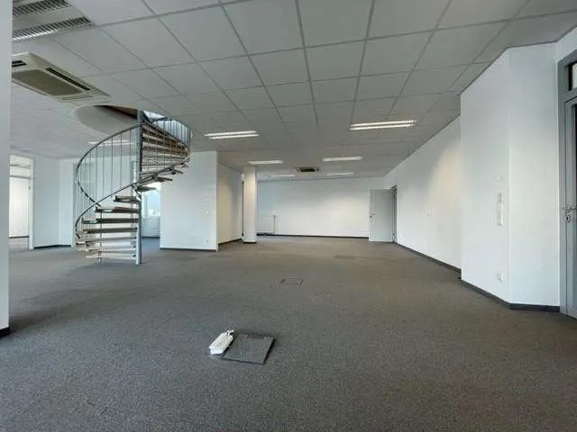 2 Monate mietfrei!!! Klimatisiertes Büro mit ca. 327 m² Nutzfläche - Ansicht 3