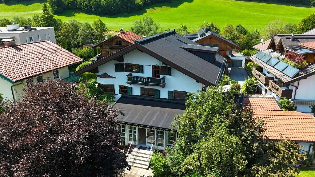 Renoviertes Mehrfamilienhaus in ruhiger Lage – pohled 2