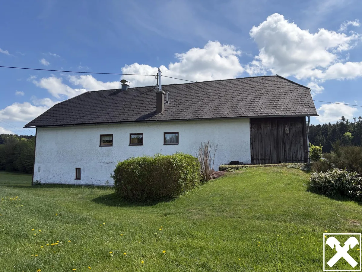 Sacherl auf weitläufigem, landwirtschaftlichem Grundstück - Ansicht 2