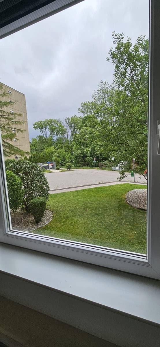 Charmante teilmöblierte Wohnung mit großzügiger Loggia und Grünblick in Wienersdorf - Ansicht 2