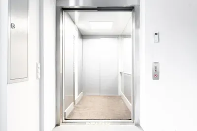 Gewerbeimmobilie mieten in Urfahr-Umgebung – 450 m², € 4.725 – Bild 5 von 6