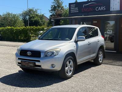 Toyota RAV4 2,2 D-4D 135 DPF 4WD