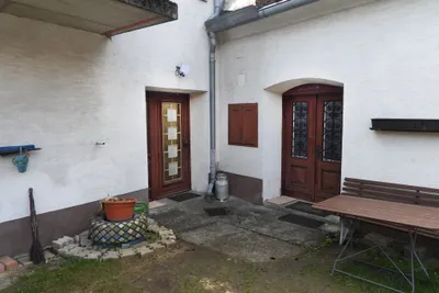 7-Zimmer-Immobilie kaufen in Waidhofen an der Thaya – 280 m², € 198.000 – Bild 2 von 24