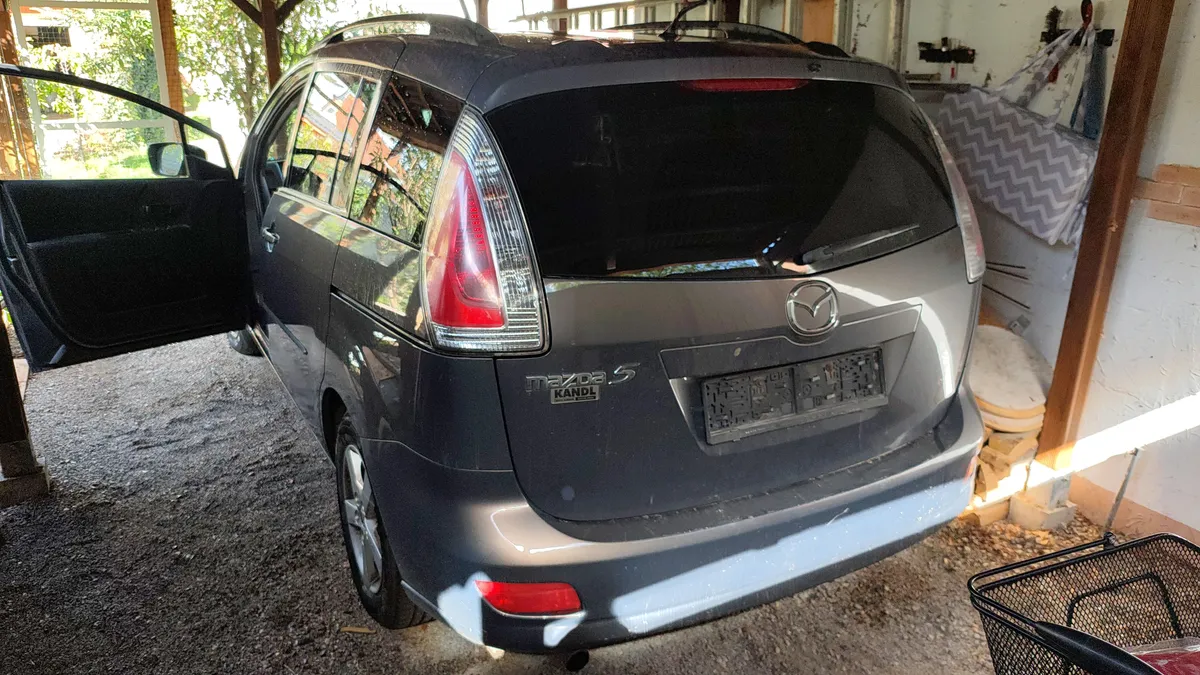 Mazda Mazda5 2008 photo 2