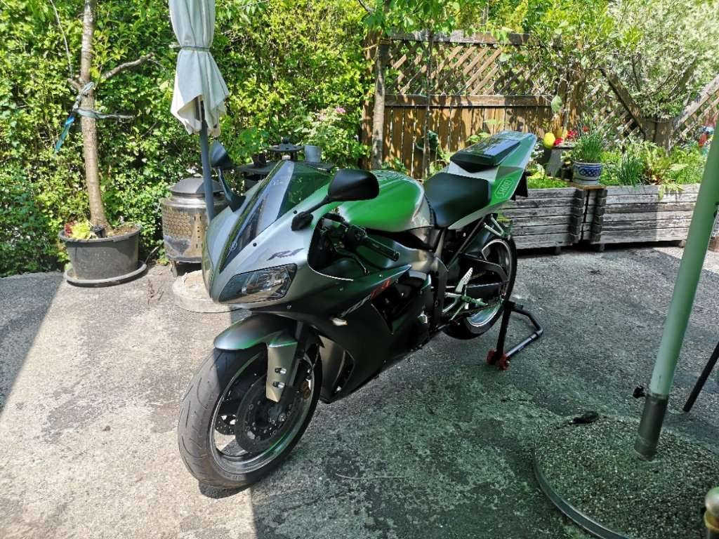 Yamaha YZF R1 RN09 (2003) – Projet Estonzer Par Motorize (Occasion, à Restaurer)