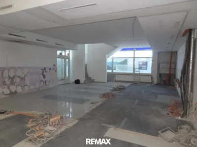 Gewerbeimmobilie mieten in Schwaz – 302 m², € 3.256