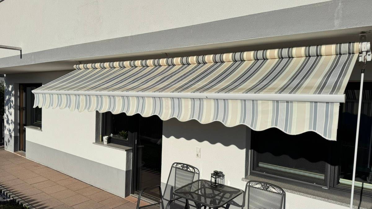 Markise 4m breit, 3m ausfahrbar,  850,- (6280 Zell am Ziller) - willhaben
