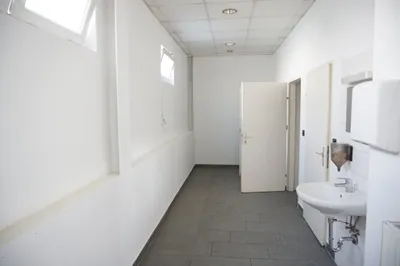Gewerbeimmobilie mieten in Bruck-Mürzzuschlag – 560 m², € 3.920 – Bild 4 von 5