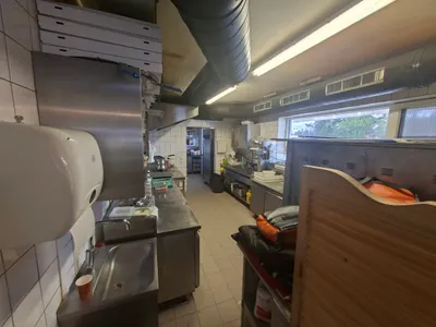 5-Zimmer-Gewerbeimmobilie mieten in Gänserndorf – 200 m², € 1.976 – Bild 9 von 13