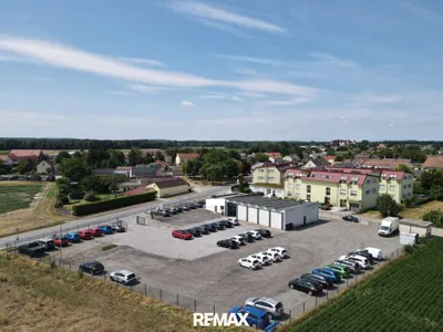 Gewerbeimmobilie kaufen in Gänserndorf – 360 m², € 899.000 – Bild 2 von 4
