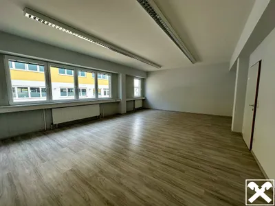 19-Zimmer-Immobilie mieten in Salzburg-Umgebung – 1 120 m², € 14.560 – Bild 10 von 13
