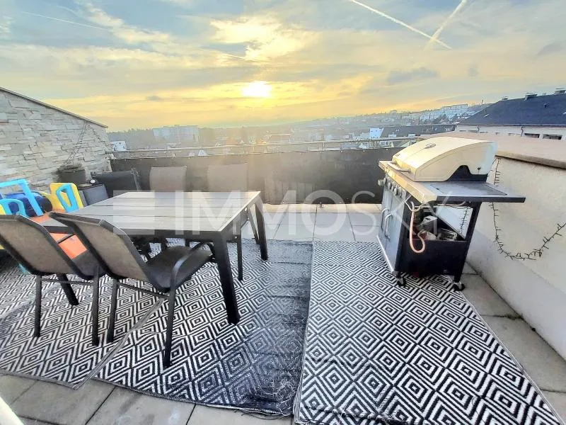Modernes Penthouse 25 m² Dachterrasse auf 2 Ebenen mit Panoramablick! - Ansicht 2