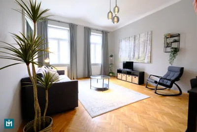 MÖBLIERTE 3-ZIMMER WOHNUNG IN TOP-LAGE