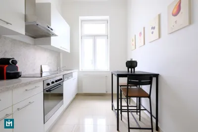 MÖBLIERTE 3-ZIMMER WOHNUNG IN TOP-LAGE – Bild 2